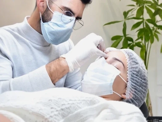 Evaluacion de piel antes de la micropigmentación